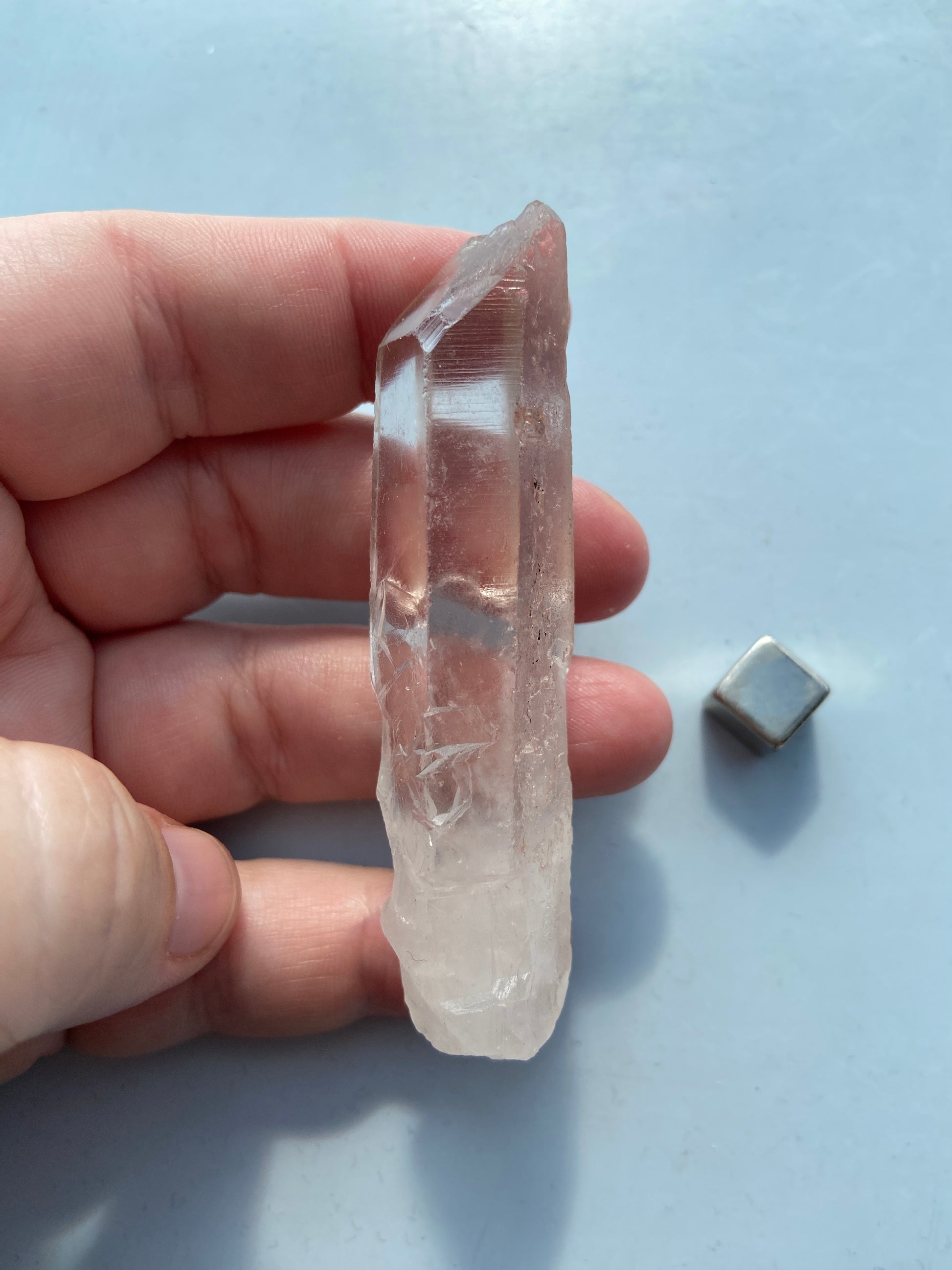 Lemurien Kvarts – støtter dyb traumehealing og sjælelig balance.