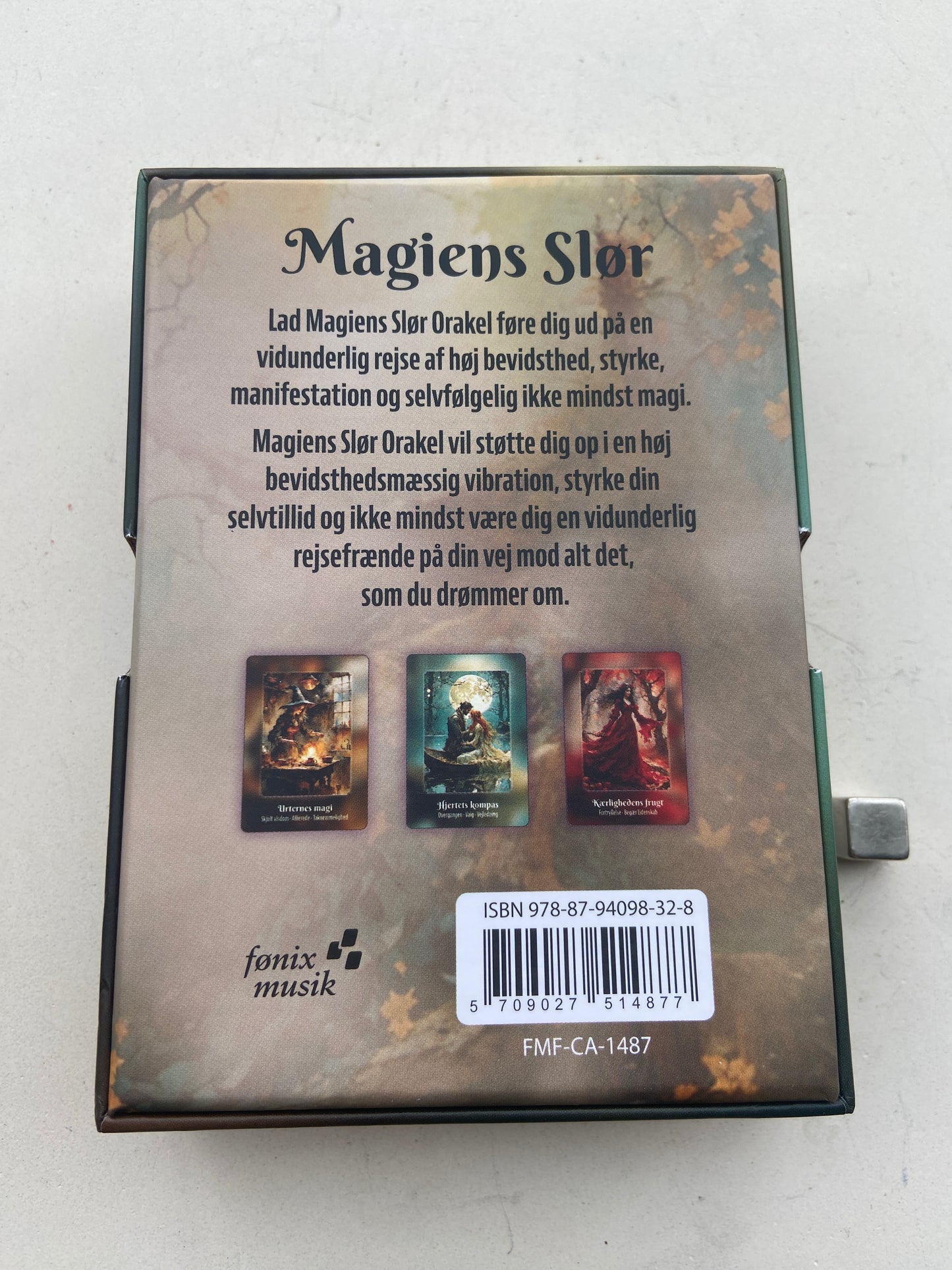 Magiens Slør Orakel der støtter manifestation og indre styrke.