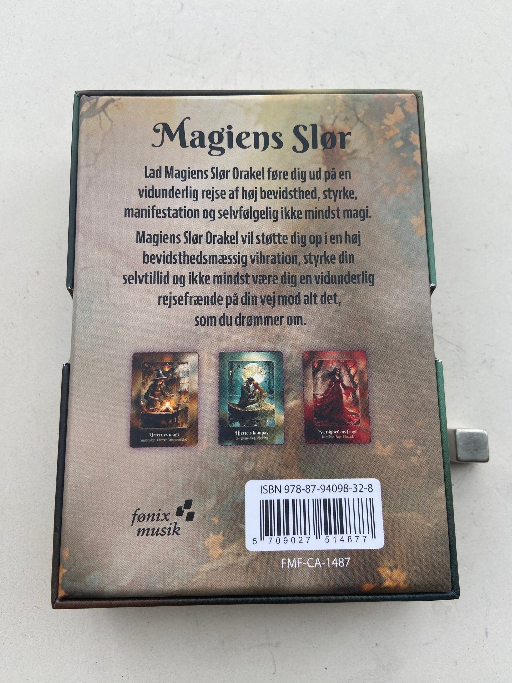 Magiens Slør Orakel der støtter manifestation og indre styrke.