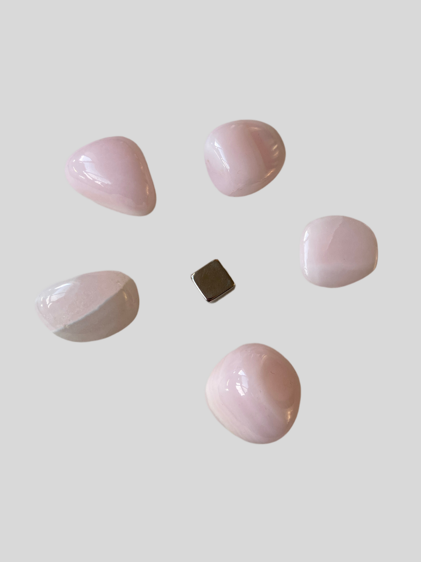 Mangano Calcit – kraftfuld hjertehealingsten, der styrker selvkærlighed og indre tryghed.