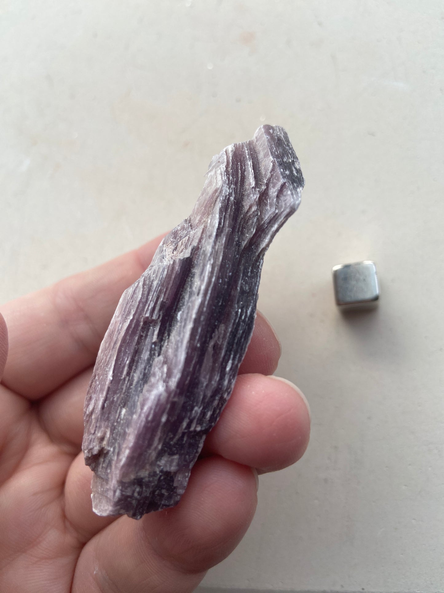 Mica – forbinder til kronechakraet og øger spirituel kontakt og forståelse.