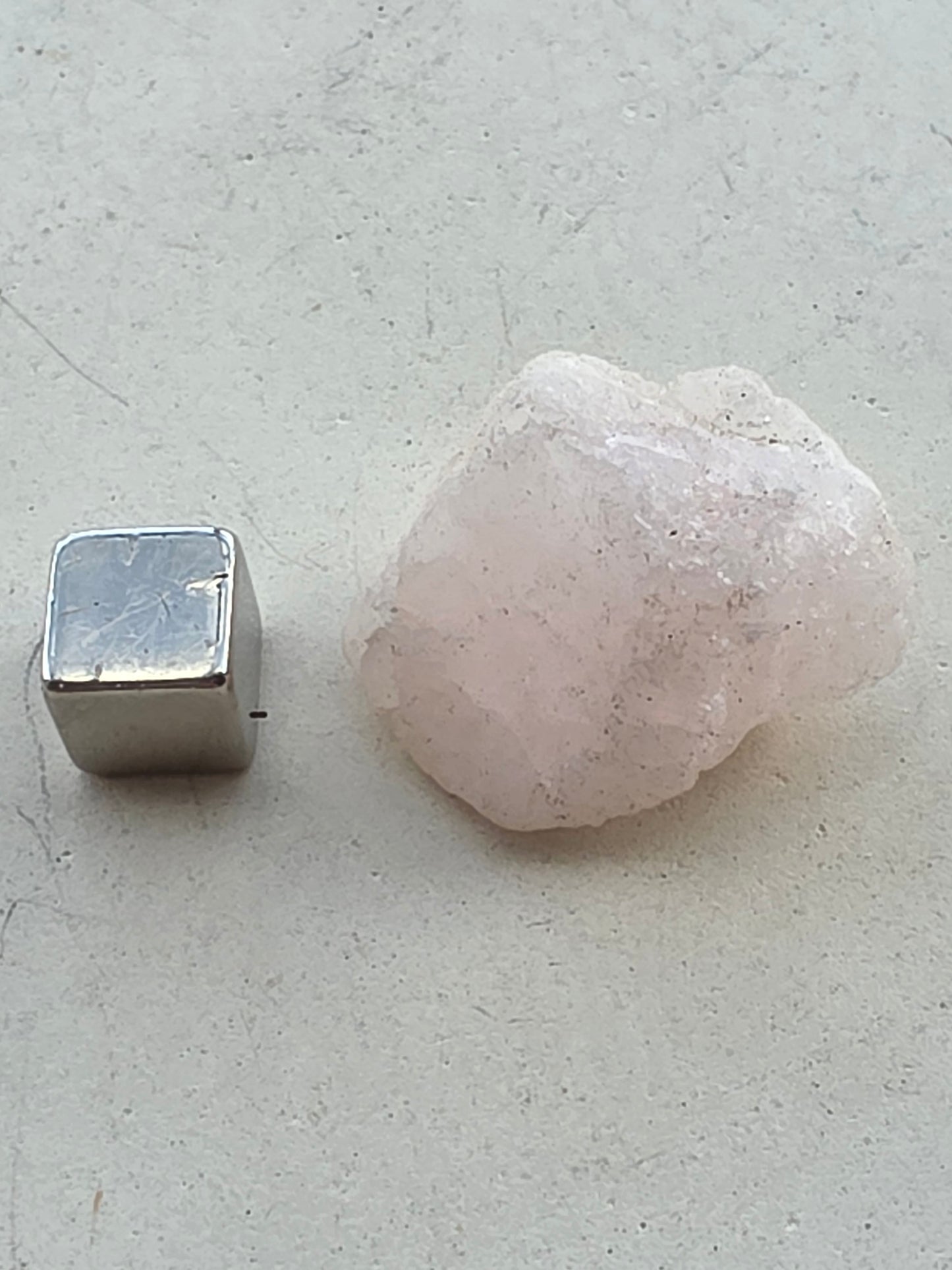 Morganit – kraftfuld kærlighedssten, der åbner og healer hjertet.