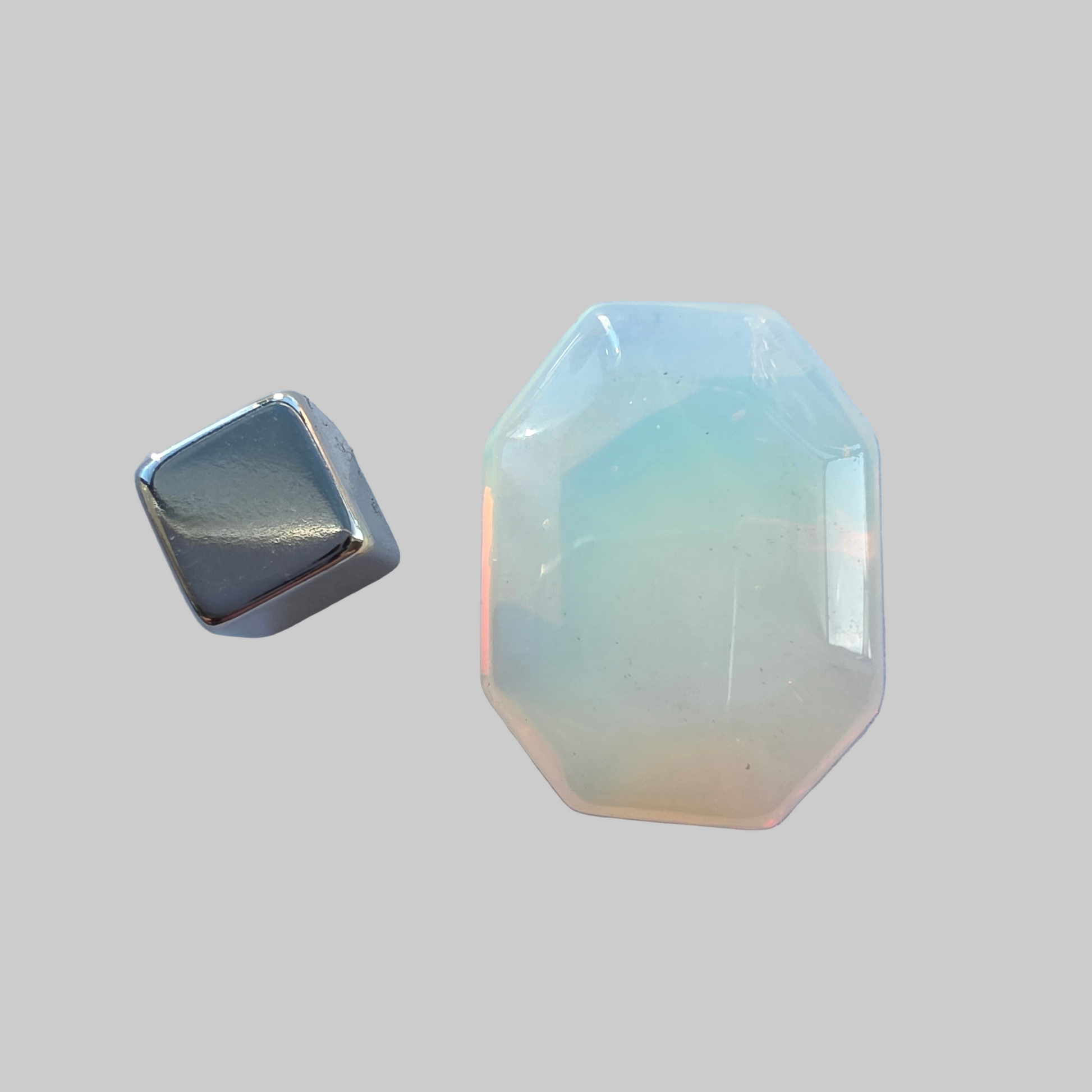 Opalit krystal – poleret sten der styrker psykiske evner og intuition