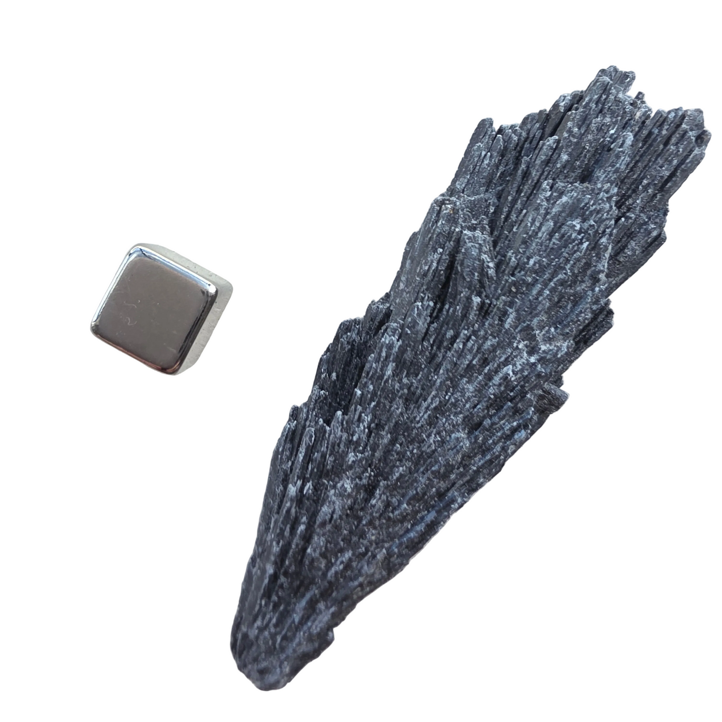 Cyanit sort