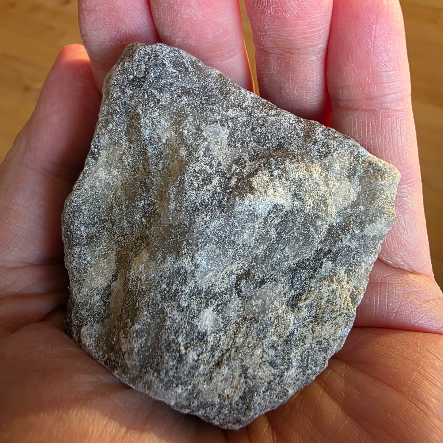 Iolit rå 220 gram