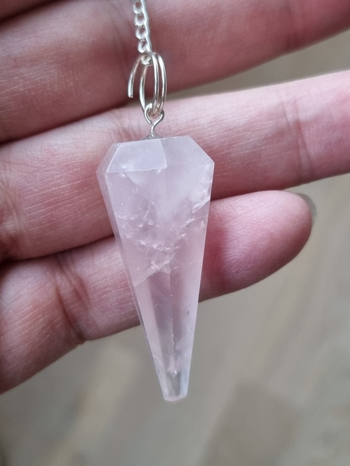 Rosakvarts pendul