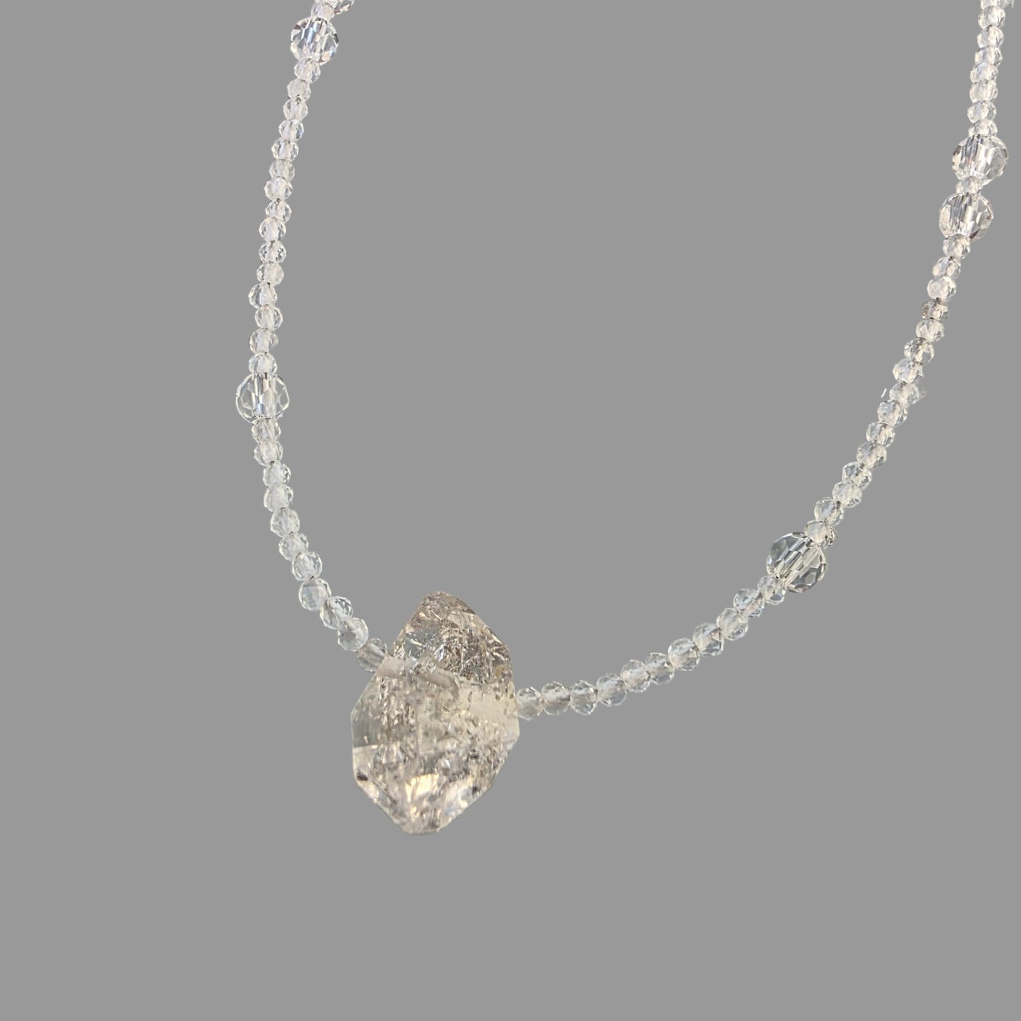 Smykkesæt m/halskæde og øreringe