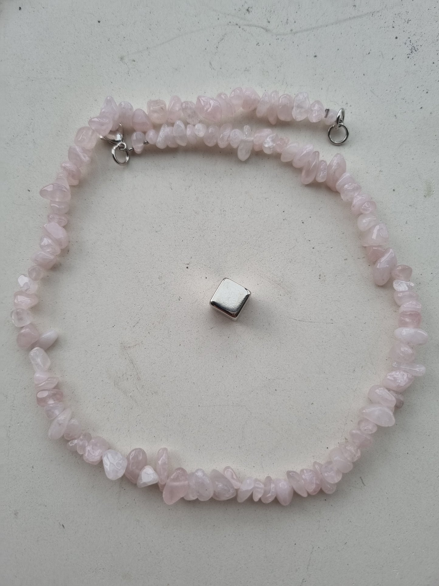 Rosakvarts halskæde 45 cm