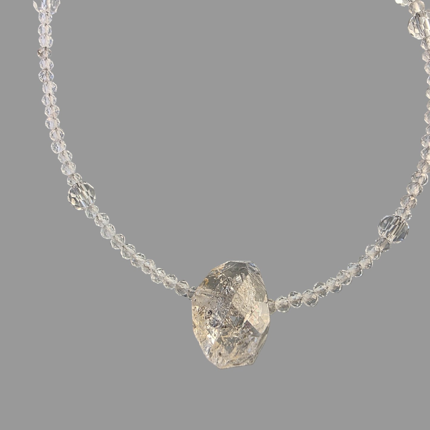 Smykkesæt m/halskæde og øreringe