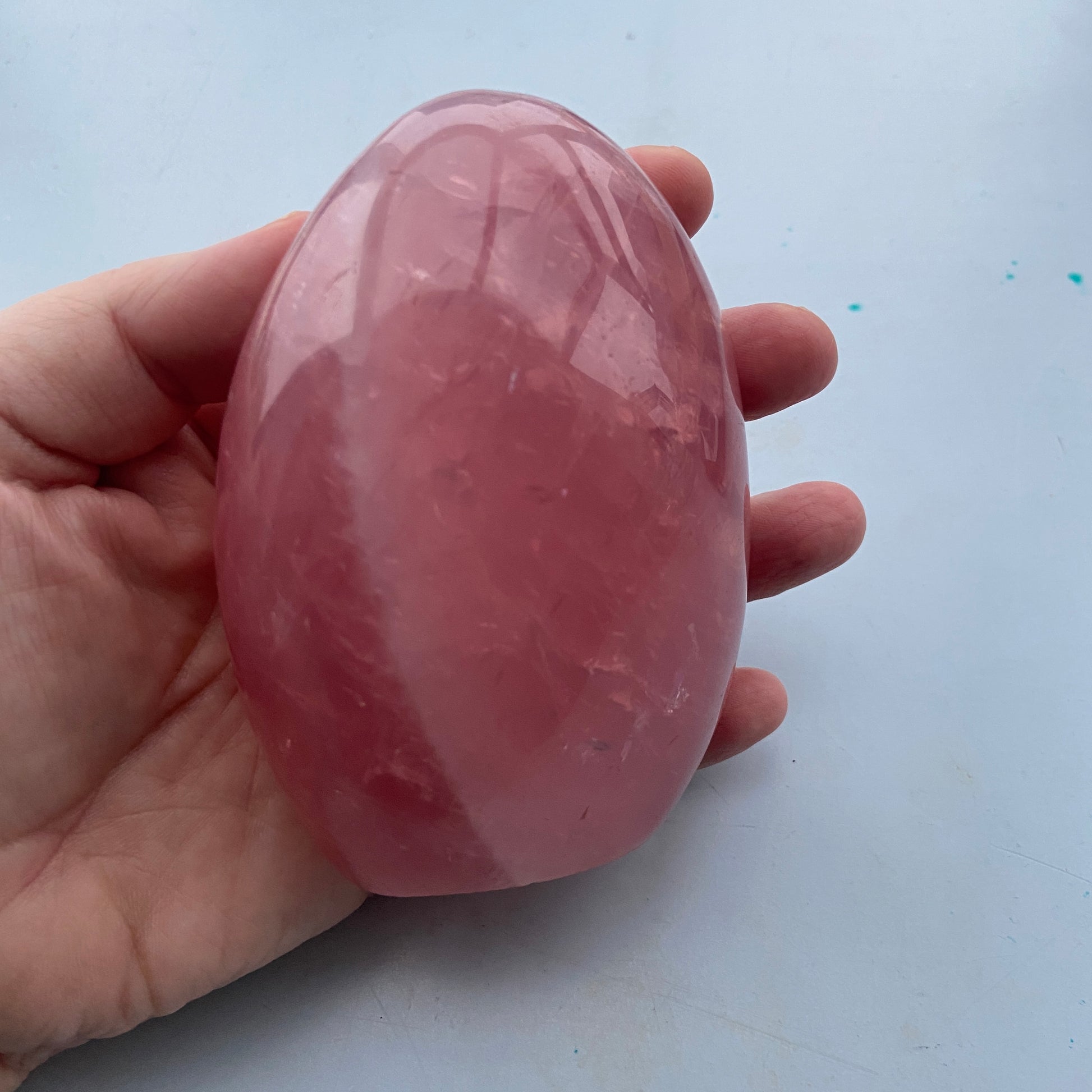 Rosakvarts freeform der skaber indre ro og tryghed.