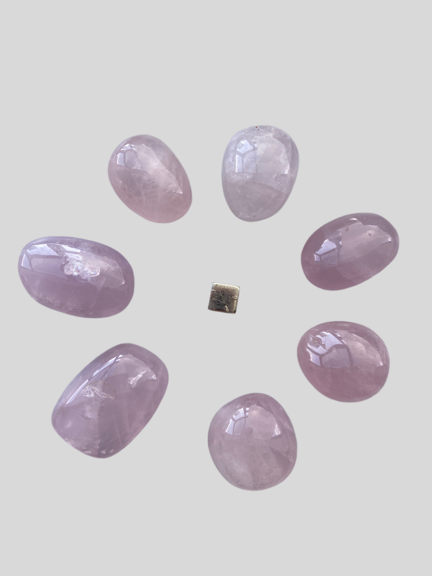 Rosakvarts – krystal for ubetinget kærlighed, varme og indre ro.