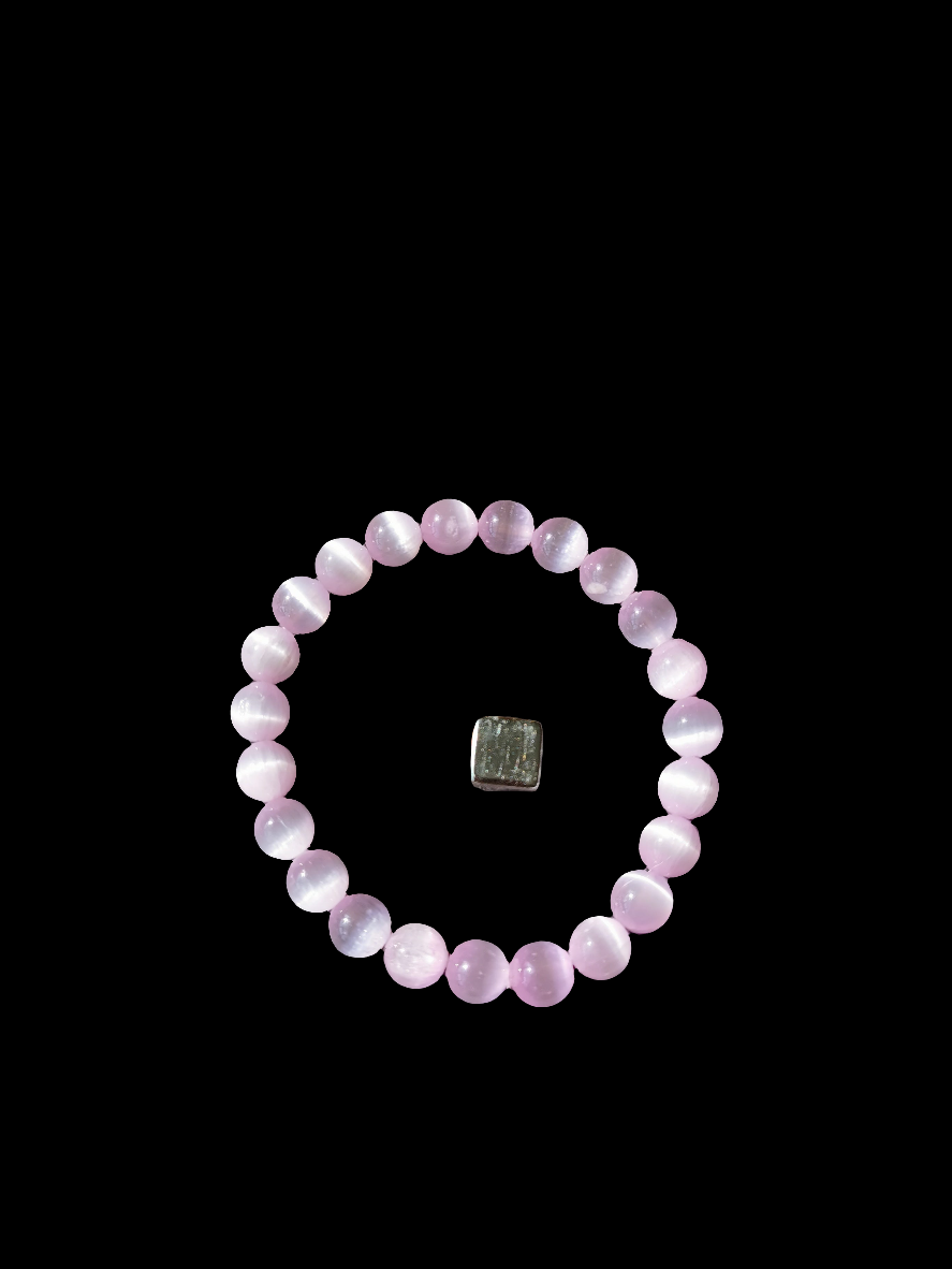 Selenit armbånd i lyserød der støtter spirituel vejledning og klarhed.