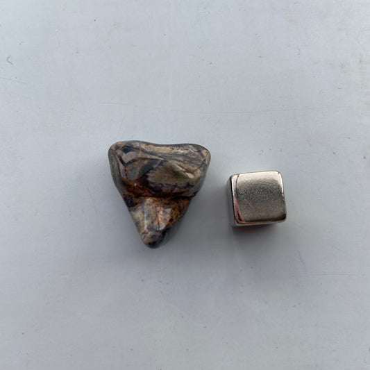 Silver Leaf Jaspis – sølvblad jaspis krystal for grounding, indre styrke, ro og klarhed