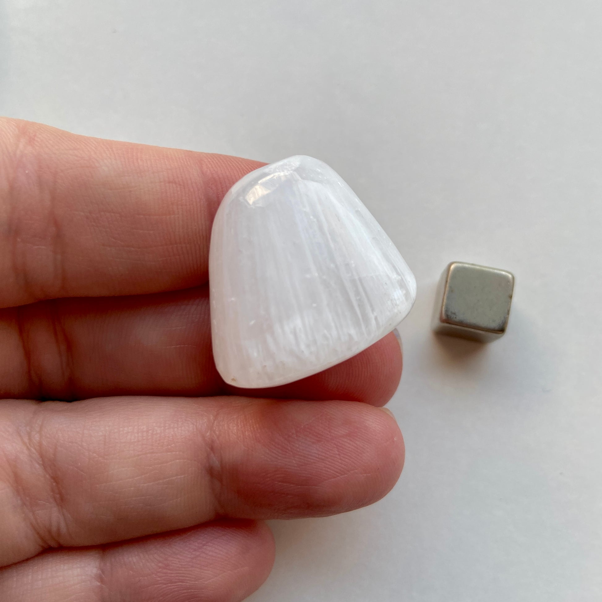 Skolezit ideel til meditation, ro og fordybelse.