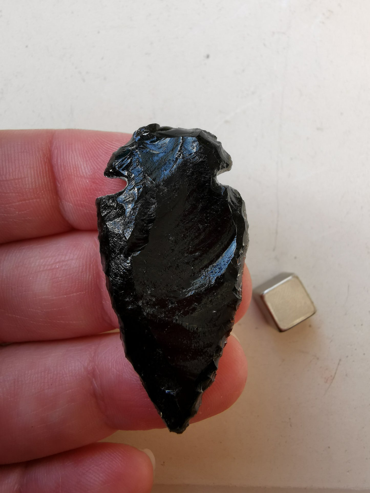 Obsidian der skaber et stærkt energetisk beskyttelsesskjold.