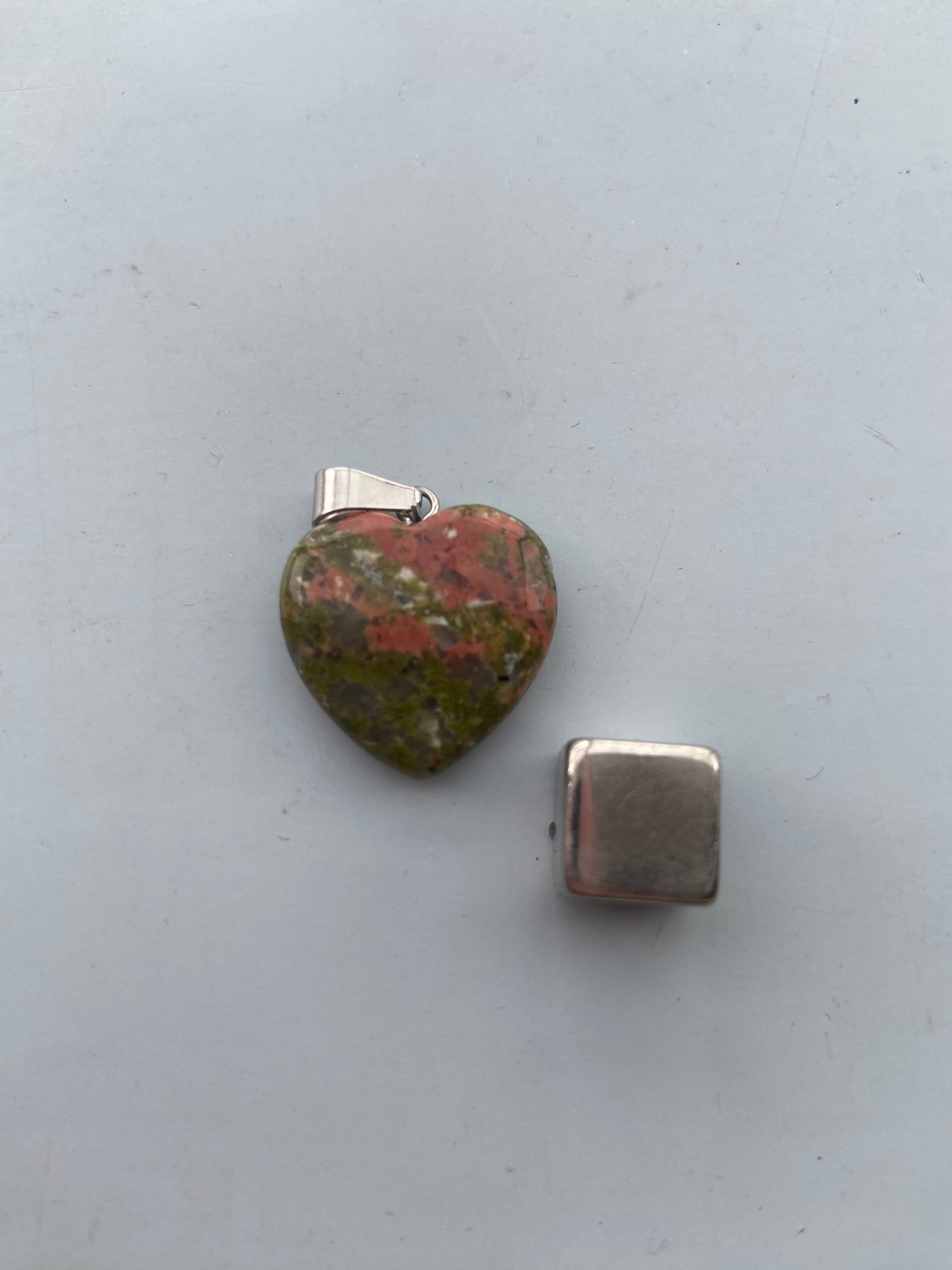 Unakit – støtter handlekraft, mens du følger dit hjerte.