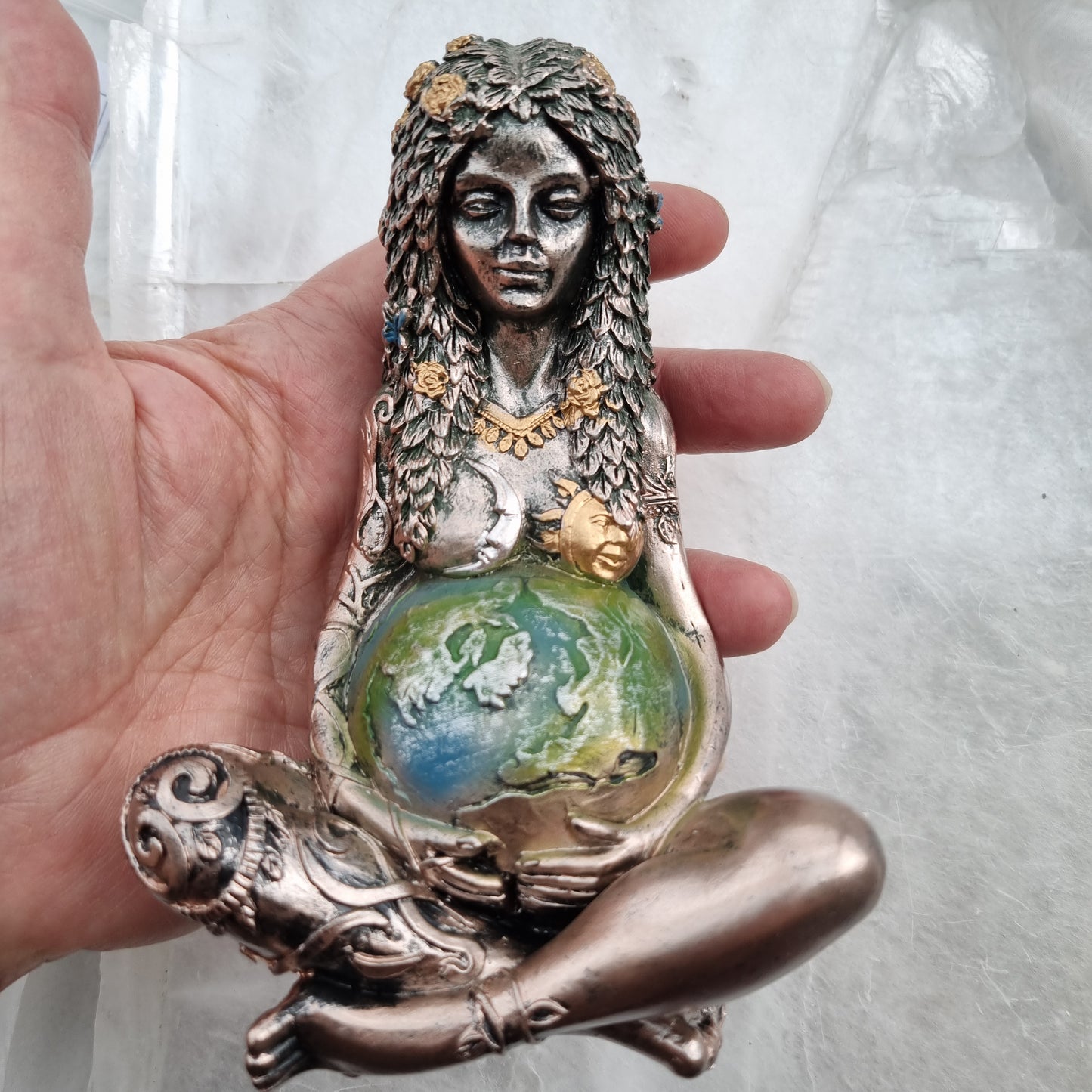 Mother Earth figure - 15 cm