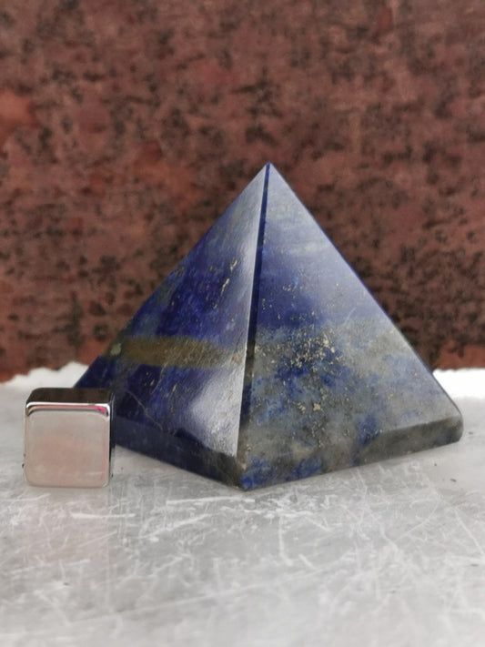 Lapis Lazuli Pyramide