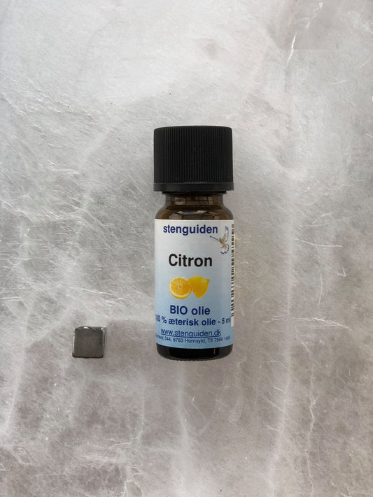 Essential oil bio Lemon