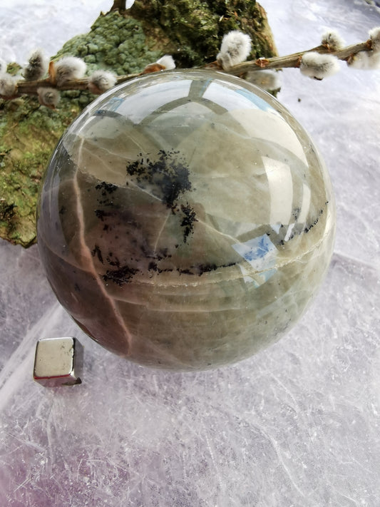 Garnierite Ball