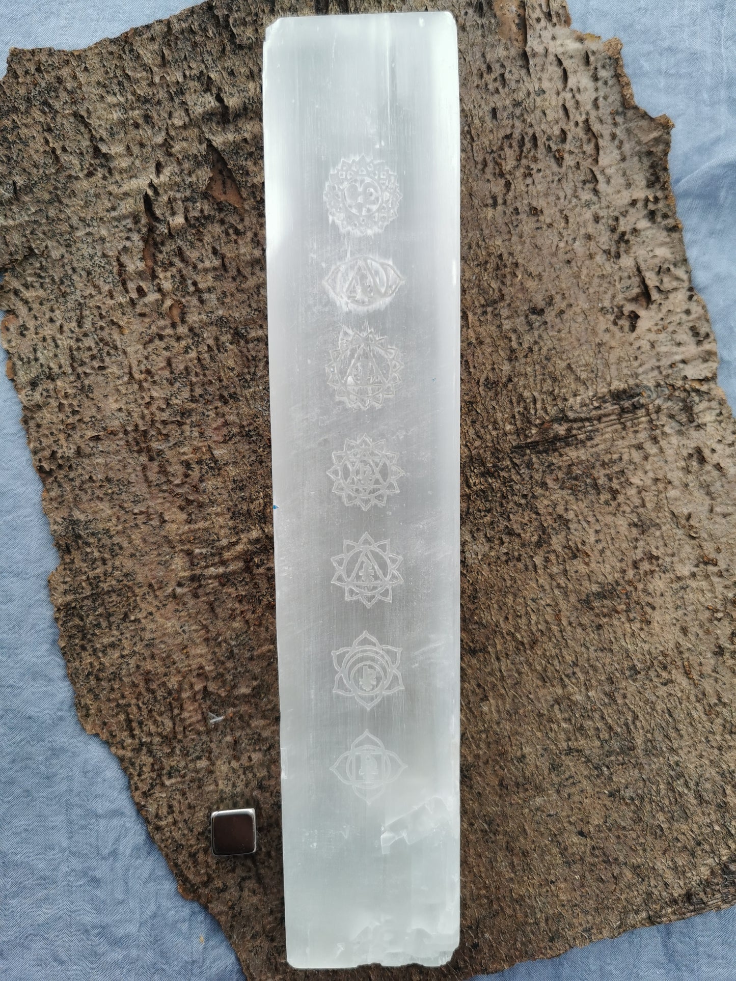 Selenit Stav m. chakra symboler
