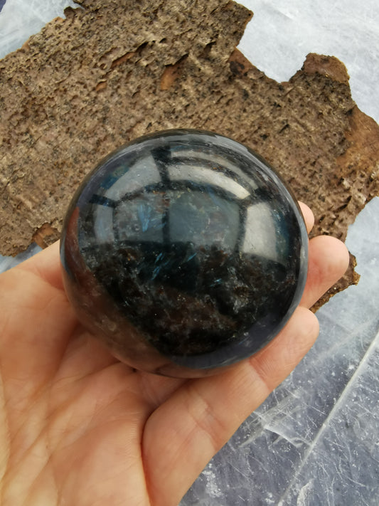 Garnet/Anthophyllite Sphere