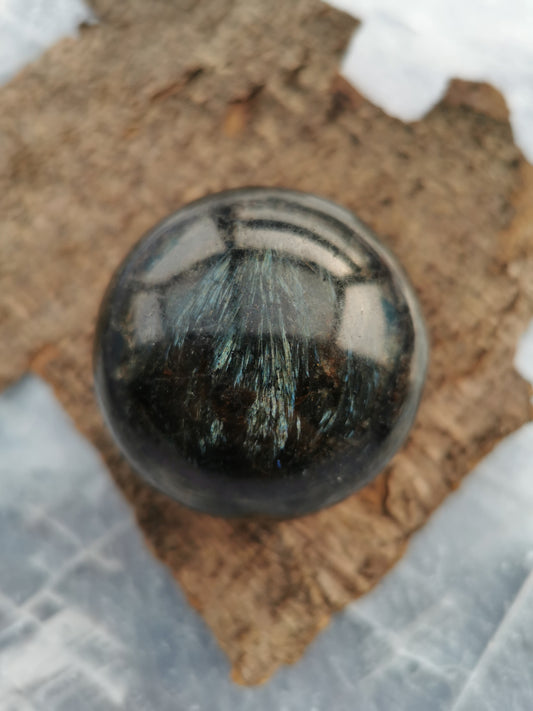 Garnet/Anthophyllite Sphere