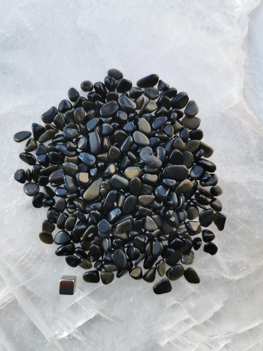 Krystalchips - Obsidian Gylden - til glasflaske (33 cl)