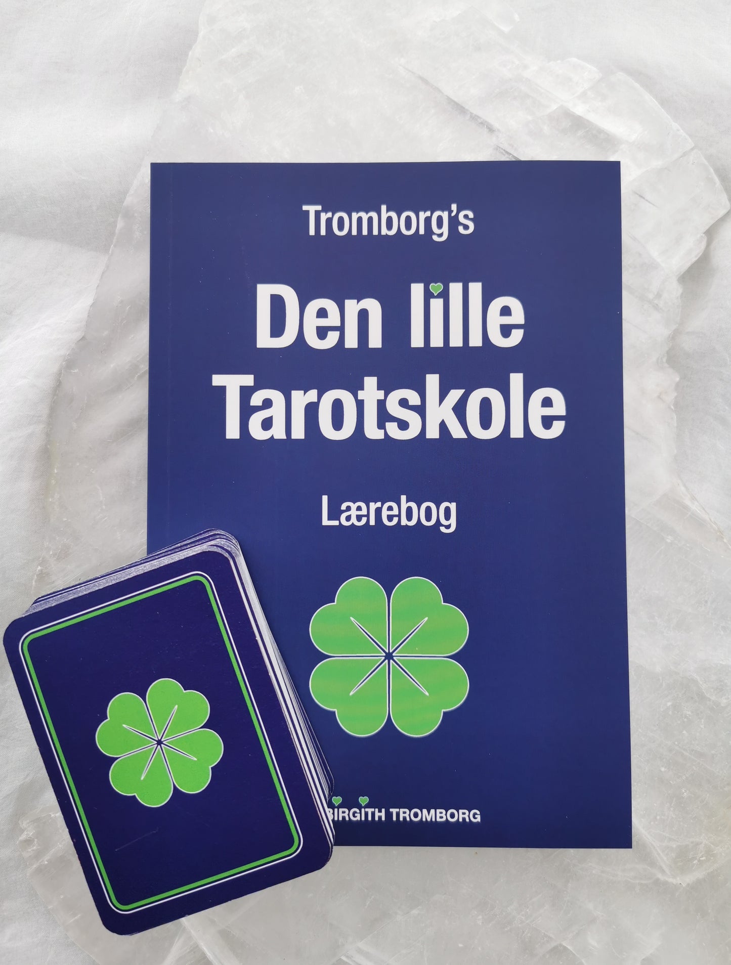 Tarotsæt: 'Tarotkort' og 'Tromborgs Den lille Tarotskole - Lærebog' af Birgith Tromborg